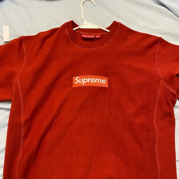 Red supreme crewneck - Picture 6 of 6